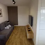 Apartment 7 Pietro Waldenburg