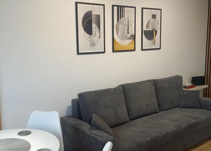 7 Pietro * Waldenburg