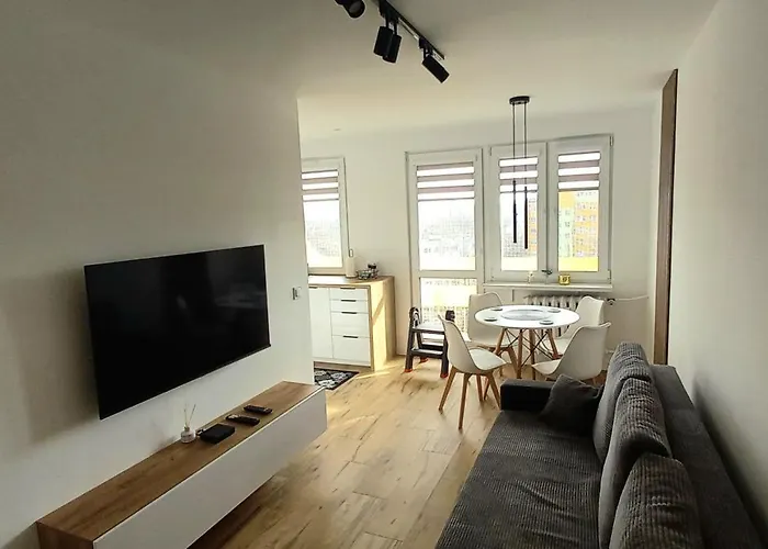 7 Pietro * ヴァウブジフ